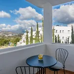 Stylish - Prime Location Apartment *