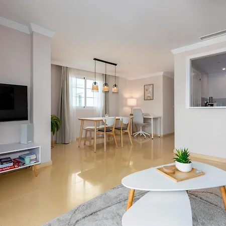 Stylish - Prime Location Apartment